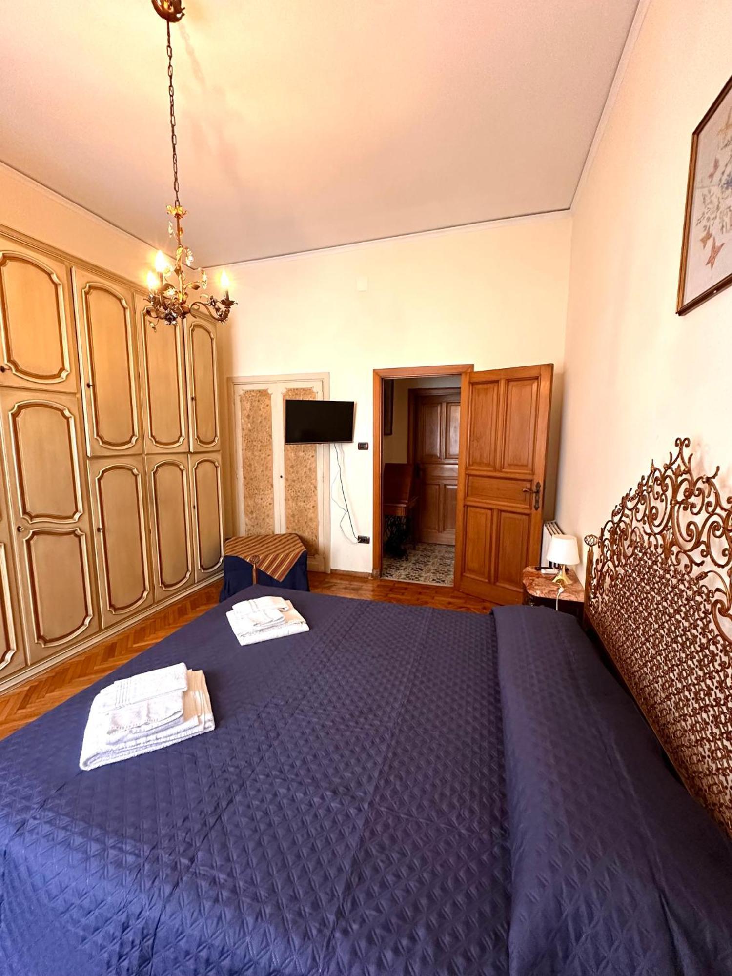 Maman Suite, City Center Near Molo Beverello Nápoles Exterior foto